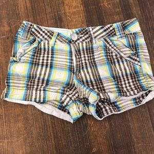 Bundle 4 for $20! Great plaid shorts!!!